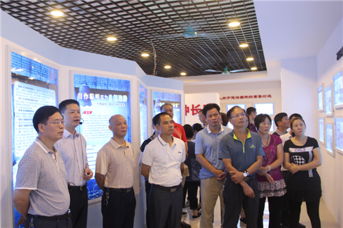 梧州市總工會組織干部職工到梧州監(jiān)獄開展警示教育活動。.jpg