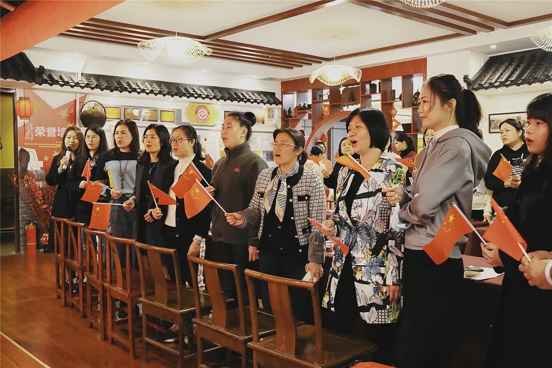 歡慶“三八”節(jié)：三月春光美，我們這樣過