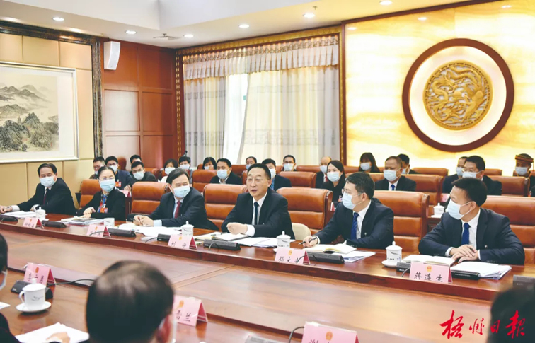 順流而下立潮頭，溯流而進爭上游！劉寧參加梧州市代表團審議