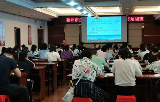 模擬課堂的“沉浸式”學習，讓學員大呼過癮