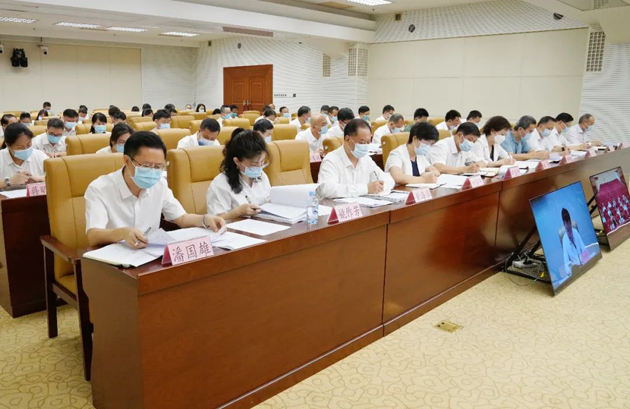 廣西學(xué)習(xí)貫徹習(xí)近平總書記重要指示精神深入推進(jìn)產(chǎn)業(yè)工人隊伍建設(shè)改革電視電話會議召開