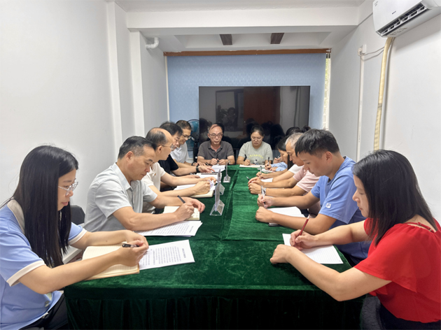 市總工會(huì)調(diào)研組到萬(wàn)秀區(qū)、長(zhǎng)洲總工會(huì)指導(dǎo)交流工會(huì)工作